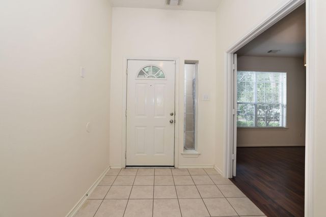 7 N Regan Mead Circle, The Woodlands, TX 77382