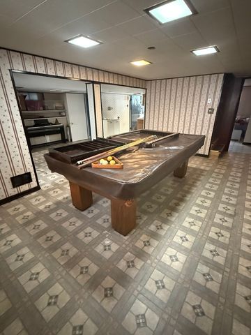 7445 W Winona Street, Harwood Heights, IL 60706