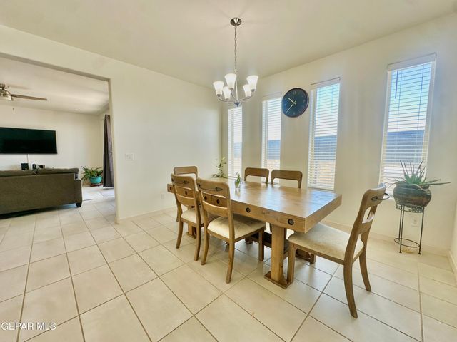7780 Enchanted Park Drive, El Paso, TX 79911