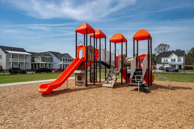 122 Woodland Oak Way, Summerville, SC 29485