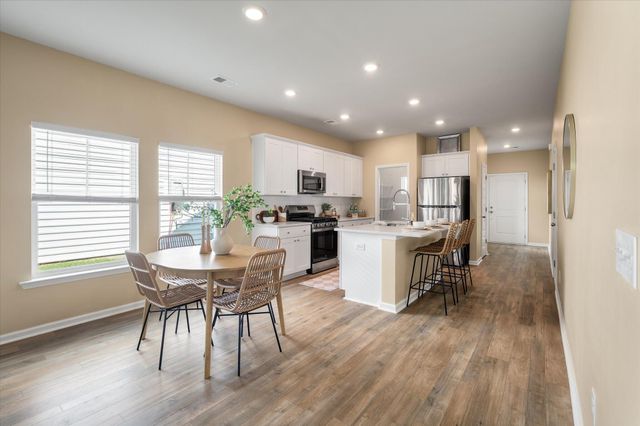 122 Woodland Oak Way, Summerville, SC 29485