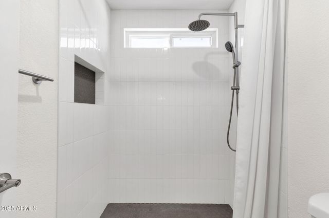 6855 E KINGS Avenue, Scottsdale, AZ 85254