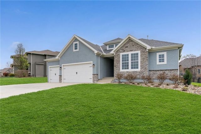 7703 Green Street, Lenexa, KS 66227