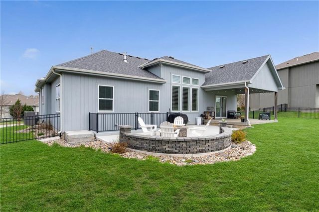 7703 Green Street, Lenexa, KS 66227