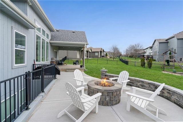 7703 Green Street, Lenexa, KS 66227