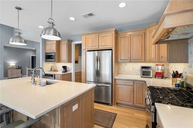 7703 Green Street, Lenexa, KS 66227
