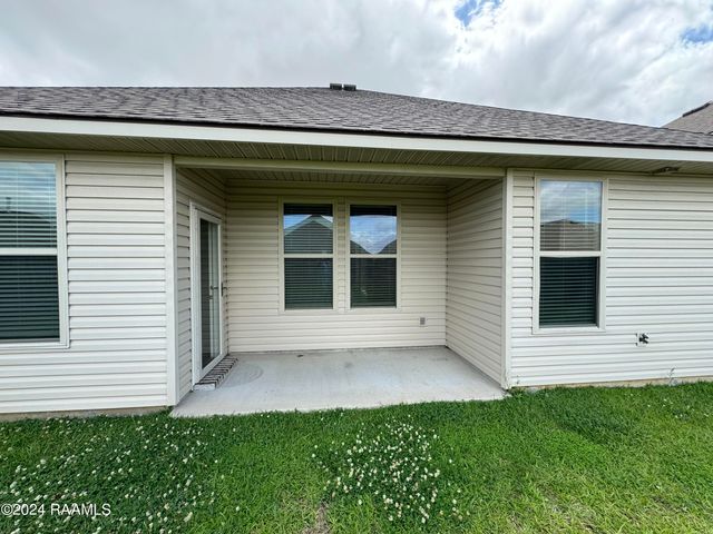 104 Garden Oaks Avenue, Youngsville, LA 70592