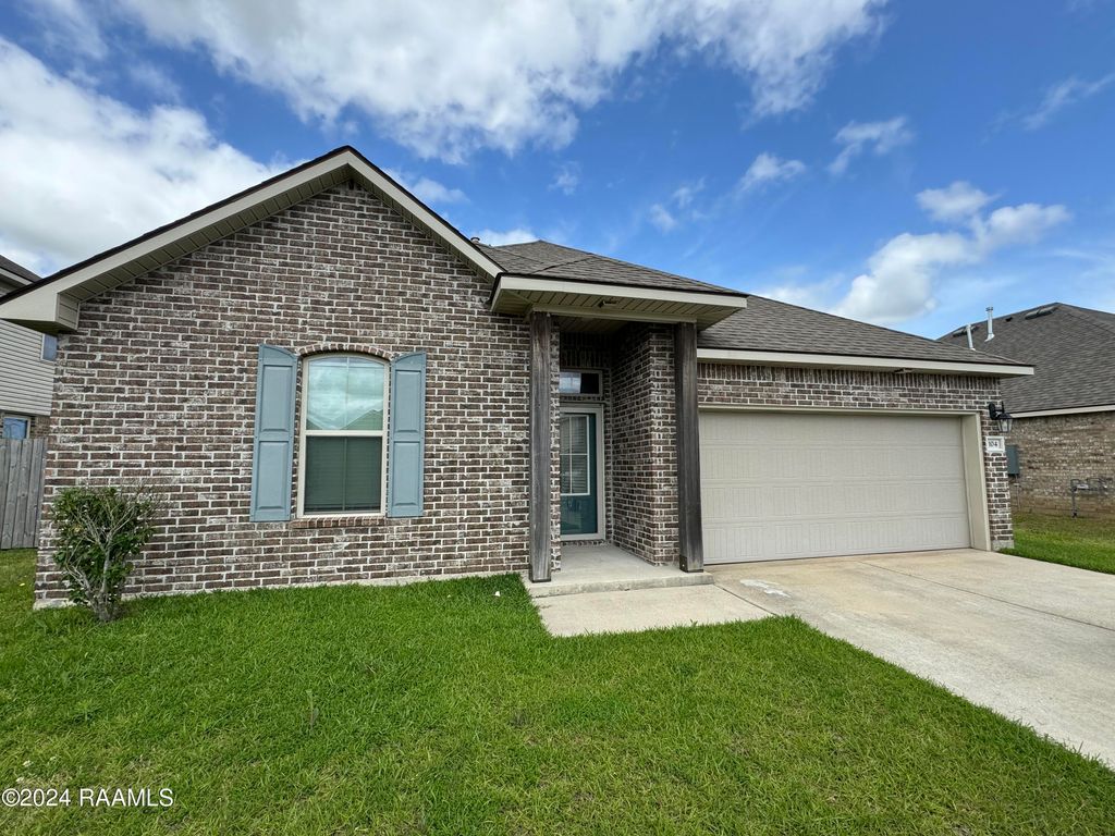 104 Garden Oaks Avenue, Youngsville, LA 70592