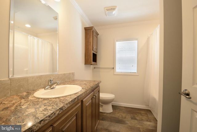 6 EDGEWATER DR, Magnolia, DE 19962