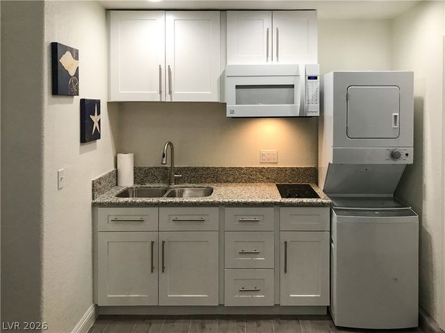 2635 El Camino Road, Las Vegas, NV 89146