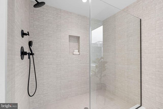 656 FAIRMOUNT AVE, Philadelphia, PA 19123