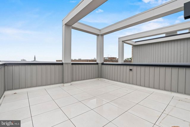 656 FAIRMOUNT AVE, Philadelphia, PA 19123