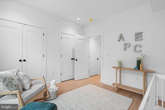 656 FAIRMOUNT AVE, Philadelphia, PA 19123