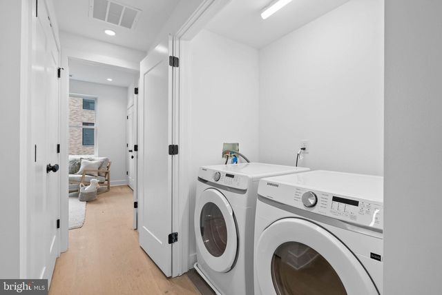 656 FAIRMOUNT AVE, Philadelphia, PA 19123