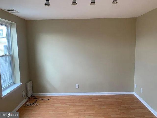 1614 S BROAD ST, Philadelphia, PA 19145