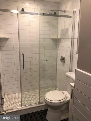 1614 S BROAD ST, Philadelphia, PA 19145