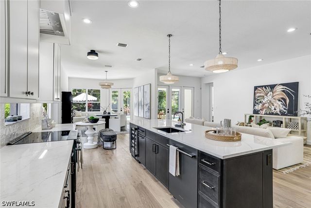 6132 Highwood Park LN, Naples, FL 34110