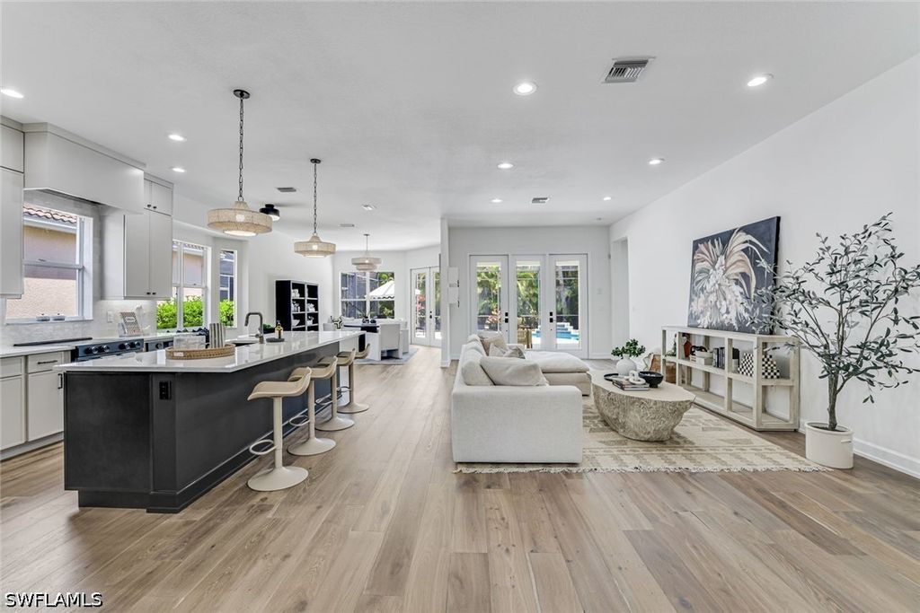 6132 Highwood Park LN, Naples, FL 34110