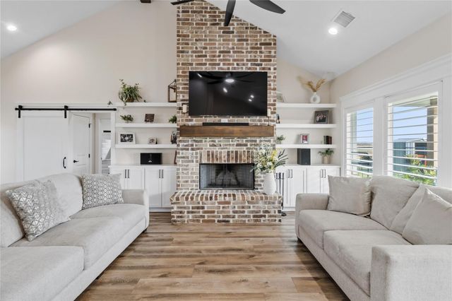 17637 Englin Road, Winnie, TX 77665