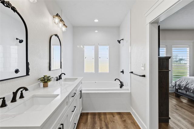 17637 Englin Road, Winnie, TX 77665