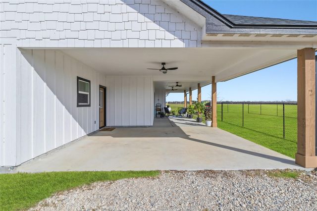 17637 Englin Road, Winnie, TX 77665