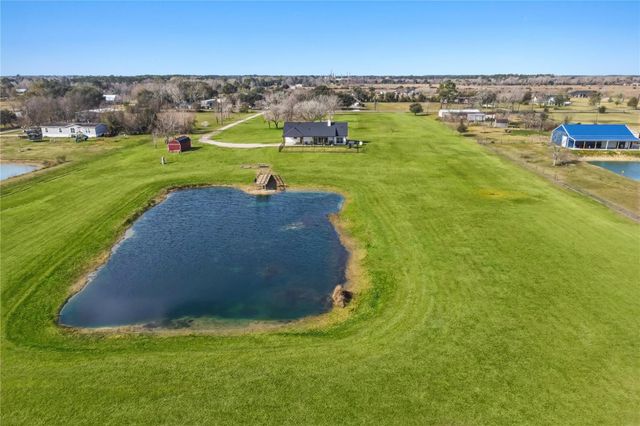 17637 Englin Road, Winnie, TX 77665