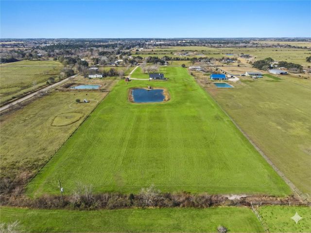 17637 Englin Road, Winnie, TX 77665