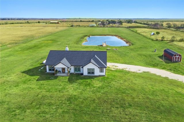 17637 Englin Road, Winnie, TX 77665