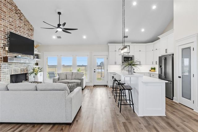 17637 Englin Road, Winnie, TX 77665