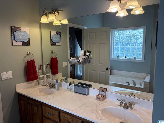 6054 LAKESIDE DRIVE, Mount Olive, AL 35117