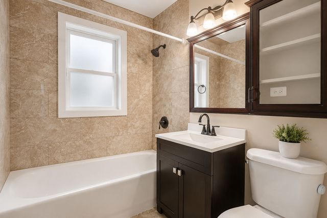 6225 S Seeley Avenue, Chicago, IL 60636