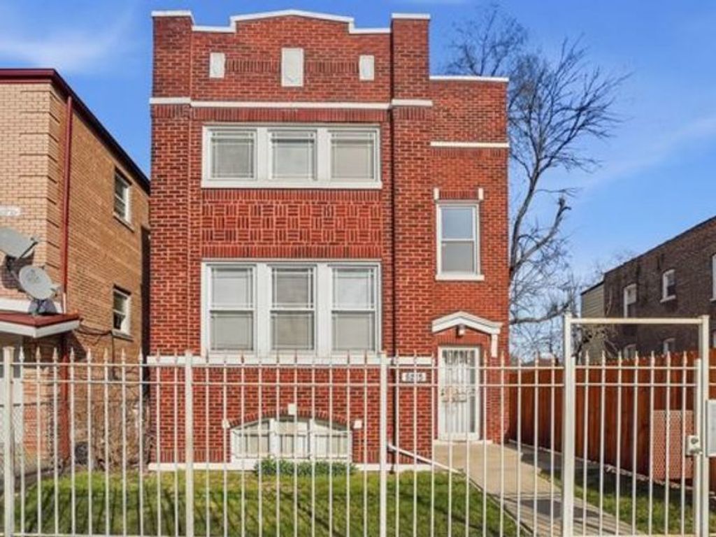 6225 S Seeley Avenue, Chicago, IL 60636
