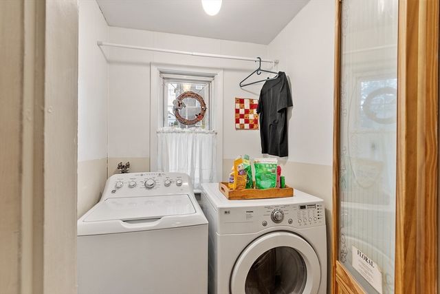 10-12 Otis St, Fitchburg, MA 01420