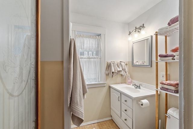 10-12 Otis St, Fitchburg, MA 01420