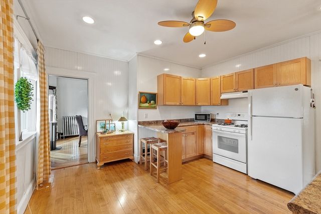 10-12 Otis St, Fitchburg, MA 01420