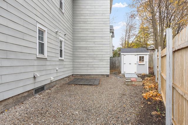 10-12 Otis St, Fitchburg, MA 01420