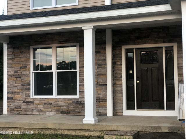 15a Wyatt's Way, Clifton Park, NY 12065