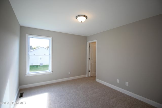 15a Wyatt's Way, Clifton Park, NY 12065