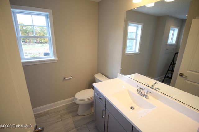 15a Wyatt's Way, Clifton Park, NY 12065