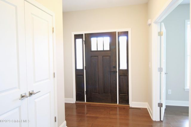 15a Wyatt's Way, Clifton Park, NY 12065