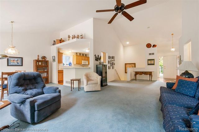 8178 Springdale Drive, White Lake, MI 48386