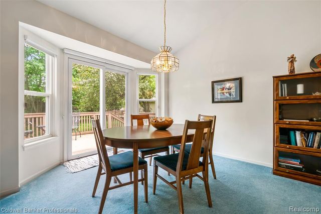 8178 Springdale Drive, White Lake, MI 48386