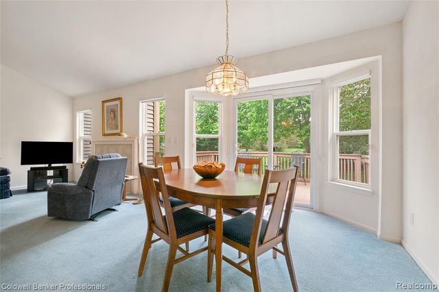 8178 Springdale Drive, White Lake, MI 48386
