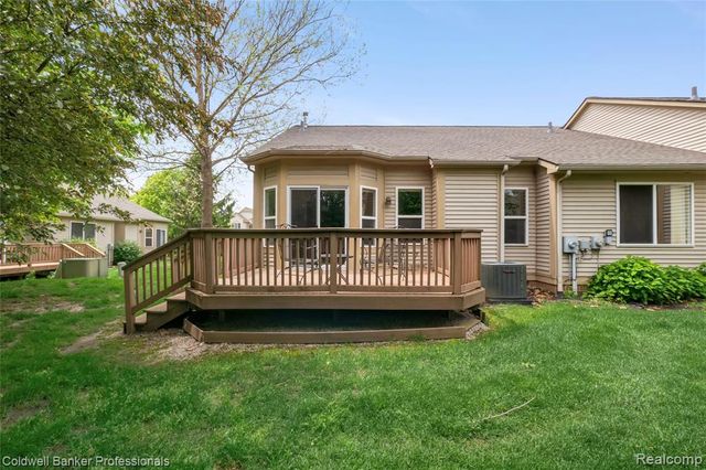 8178 Springdale Drive, White Lake, MI 48386