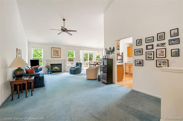 8178 Springdale Drive, White Lake, MI 48386