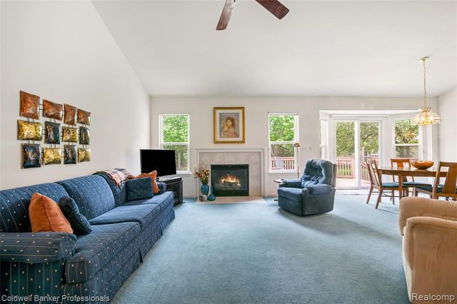 8178 Springdale Drive, White Lake, MI 48386