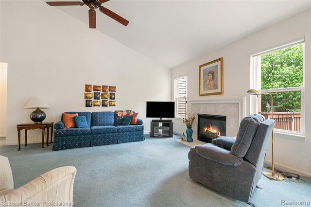 8178 Springdale Drive, White Lake, MI 48386