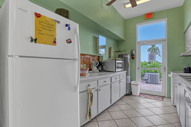 245 Main Boulevard B, Boynton Beach, FL 33435