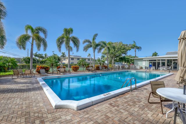 245 Main Boulevard B, Boynton Beach, FL 33435