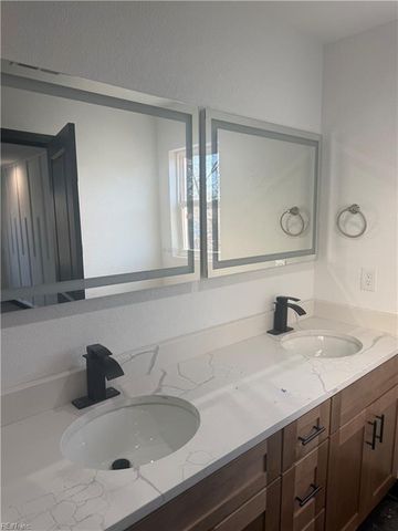 120 E Kelly AVE, Hampton, VA 23663